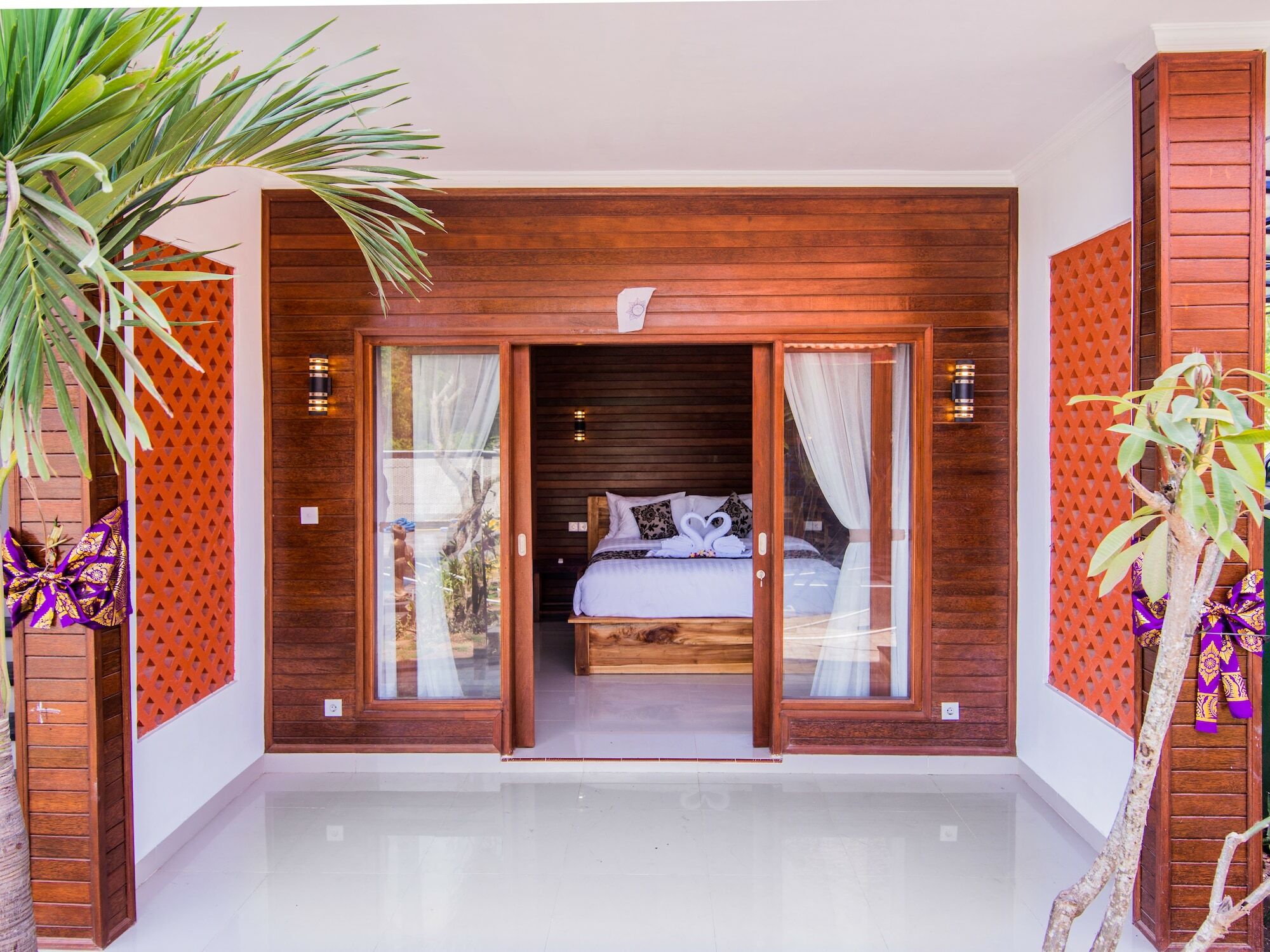 Lembongan Cempaka Villa & Restaurant นูซาเลมโบงัน ภายนอก รูปภาพ